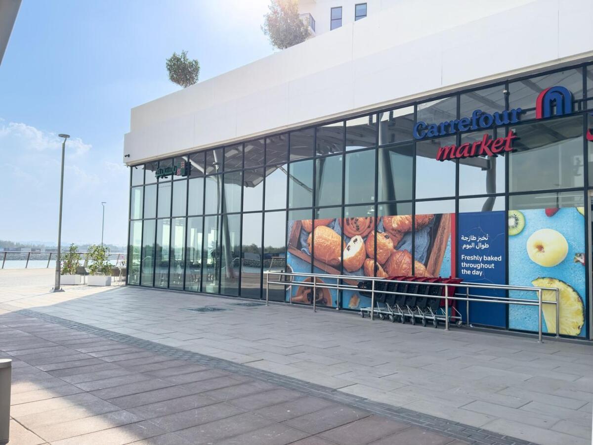 Apartment Luxury Retreat 1bdr In Yas Island Premium Location With Pool And Gym
