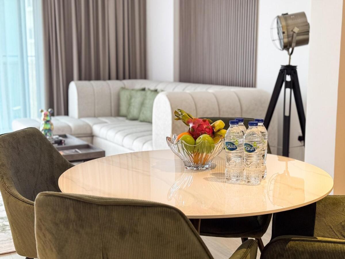 Luxury Retreat 1bdr In Yas Island Premium Location With Pool And Gym