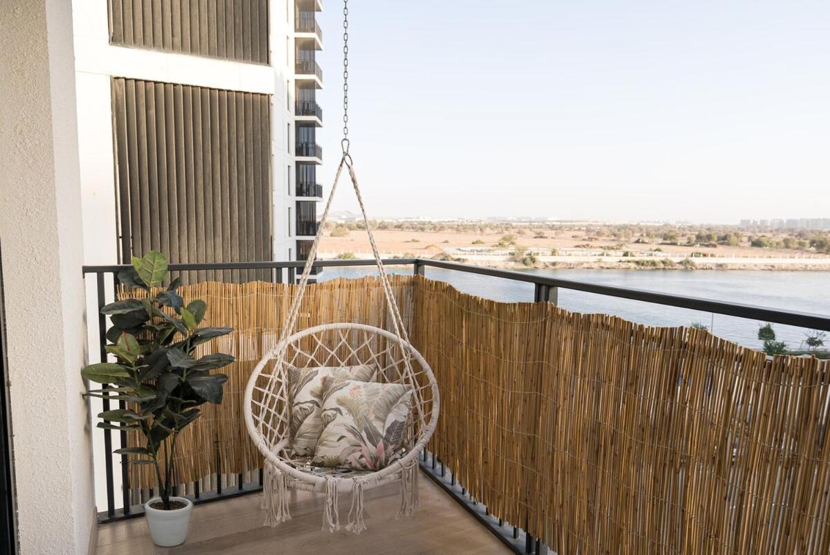 Luxury Retreat 1bdr In Yas Island Premium Location With Pool And Gym