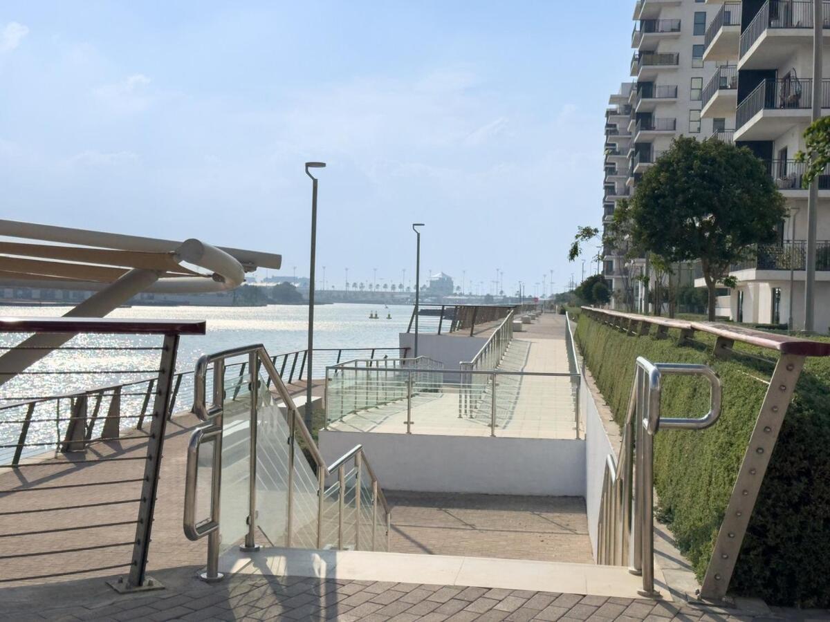 Luxury Retreat 1bdr In Yas Island Premium Location With Pool And Gym *
